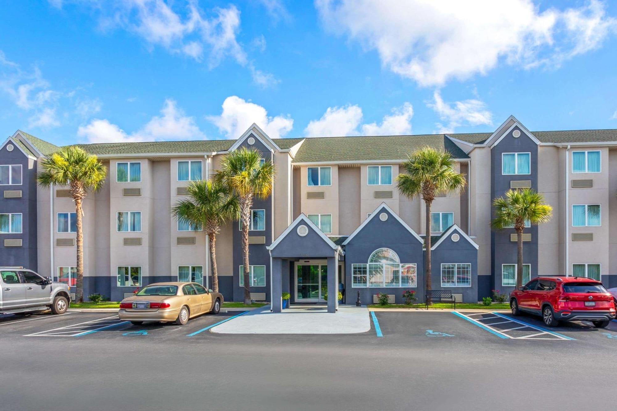 Microtel Inn & Suites By Wyndham Panama City Exterior photo